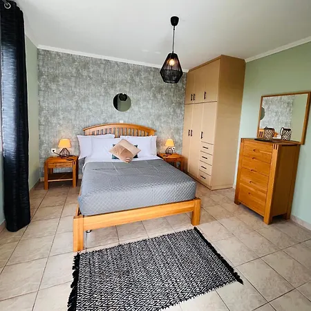 Vila Aniley Ratzaklíon